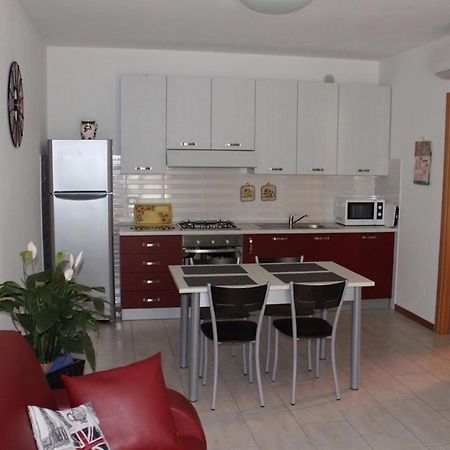 Casa Di Chiara Apartment Peschiera del Garda Bagian luar foto